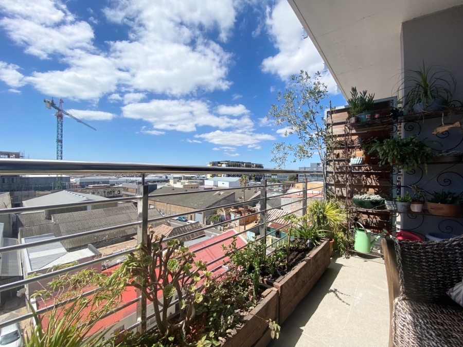 1 Bedroom Property for Sale in Woodstock Western Cape